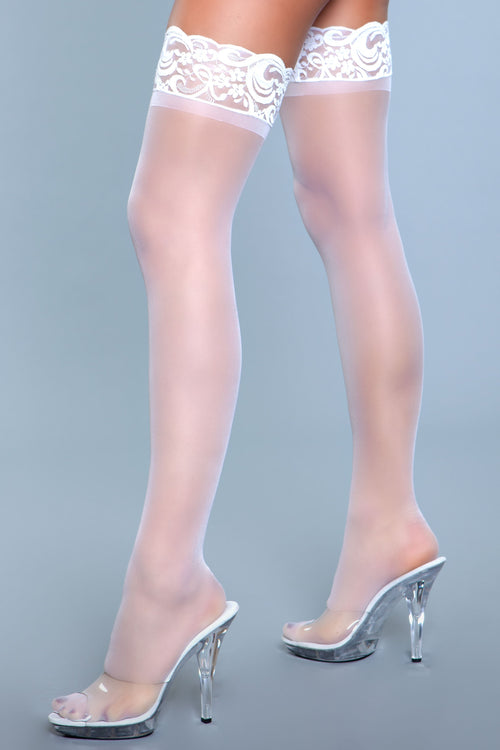 Radiant Lace Captivation for Confident Moments