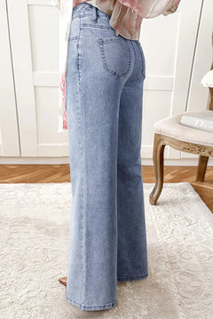 Lila’s Flare Jeans for a Stunning Silhouette