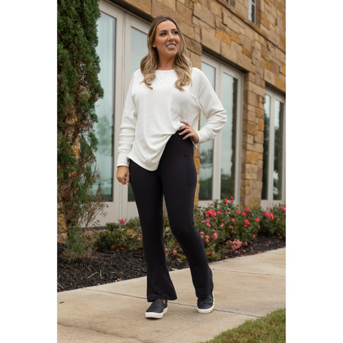 Ready to Ship | The Fiona - Black Flare Leggings WITH POCKETS