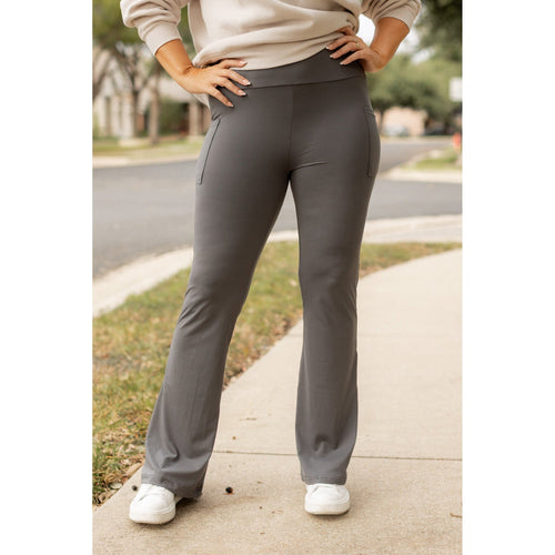 Ready to Ship | The Cassie - 30 CHARCOAL Bootcut Leggings with Pockets - Round 2