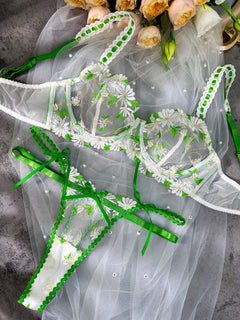 Lovely Daisy Lace Lingerie Set