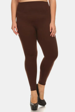 Kira Embraces Effortless Comfort in Leggings
