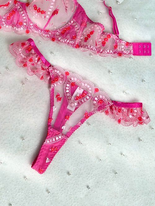 Gabrielle Love Chain Lingerie Set