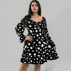 Dahlia's Curves in Dazzling Dot Serenity