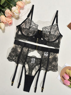 Nina's Rose Lace Dream Set
