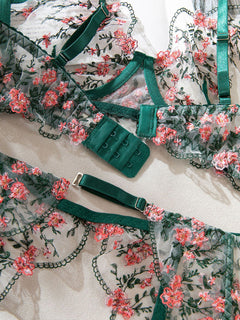 Isabella's Midnight Lace Desire Set