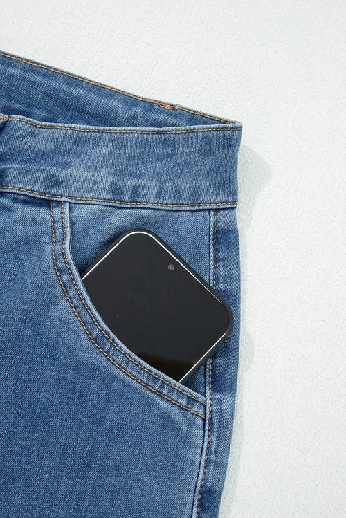 Lila's Effortless Wide Leg Style Jeans