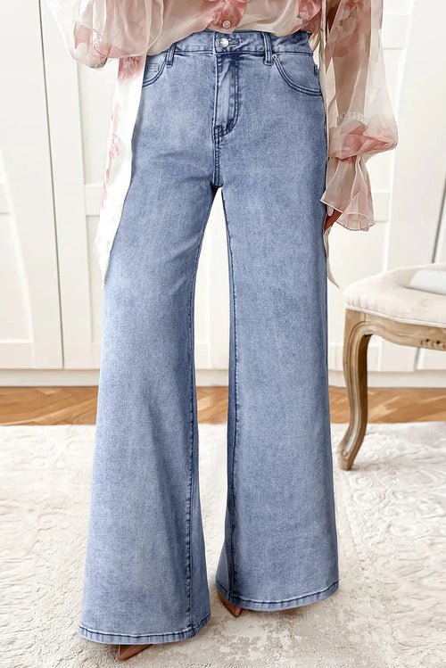 Lila’s Flare Jeans for a Stunning Silhouette