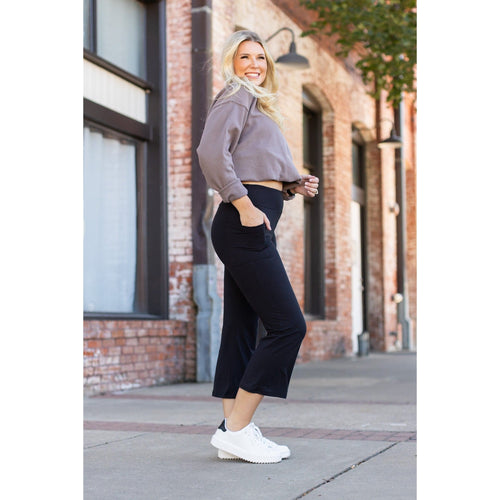 Lily's Effortless Flare Leggings with Pockets