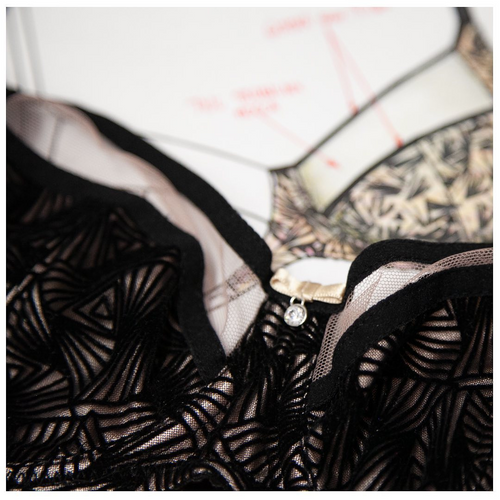 Zoe Soft Velvet Underwire Bra in Sexy Black/Blush