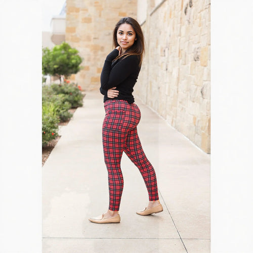 Hannah's Trendy Plaid Pocket Leggings