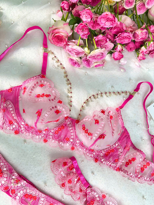 Gabrielle Love Chain Lingerie Set