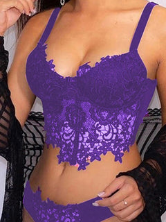 Sultry Rose Lace Lingerie: Unleash Romance 🌹