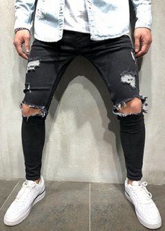 Slim Fit, Ripped Jeans: Elevate Street Style