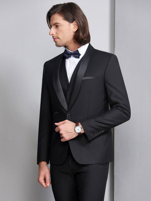 Sophisticated Men's Suit: Timeless Elegance.